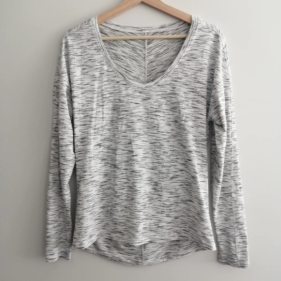 Lululemon Meant To Move Long Sleeve in Tiger  Space Dye Black White Small (4/6) - Picture 3 of 16